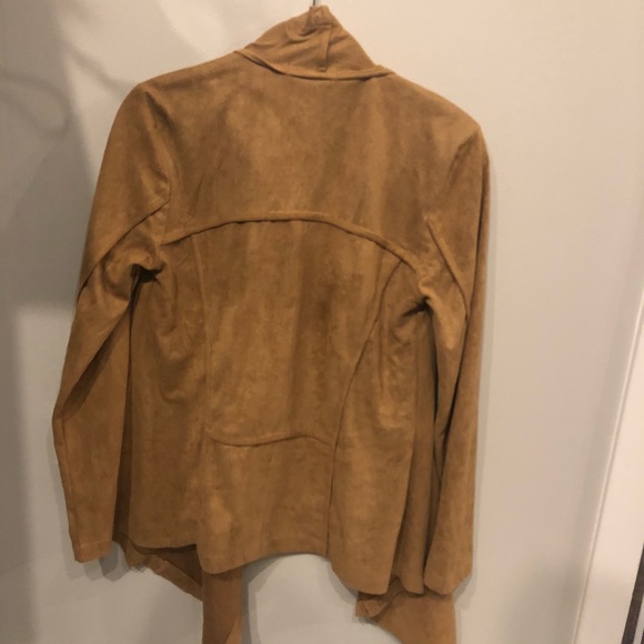 🍂Camel Faux Suede Jacket 🍂 - Picture 2 of 4